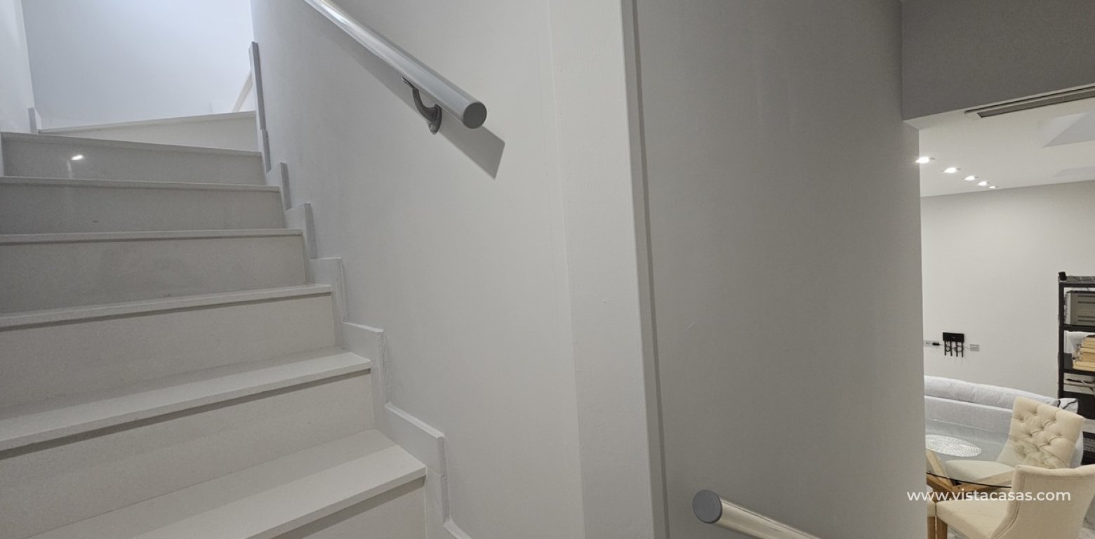 Sale - Villa - Villamartin