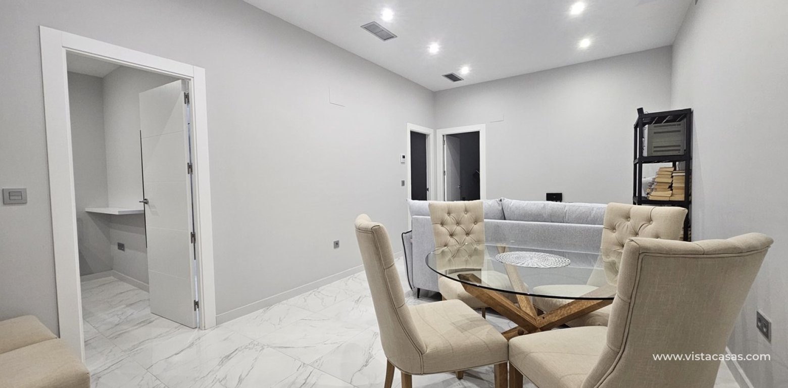 Sale - Villa - Villamartin