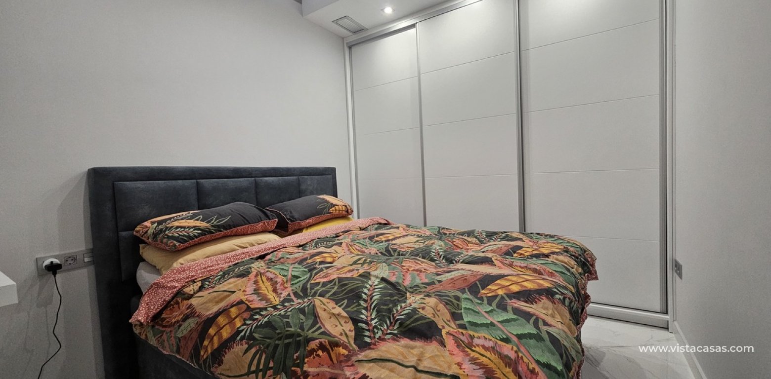 Sale - Villa - Villamartin