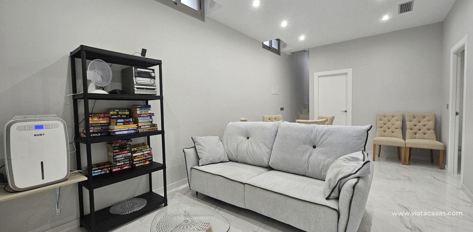 Sale - Villa - Villamartin