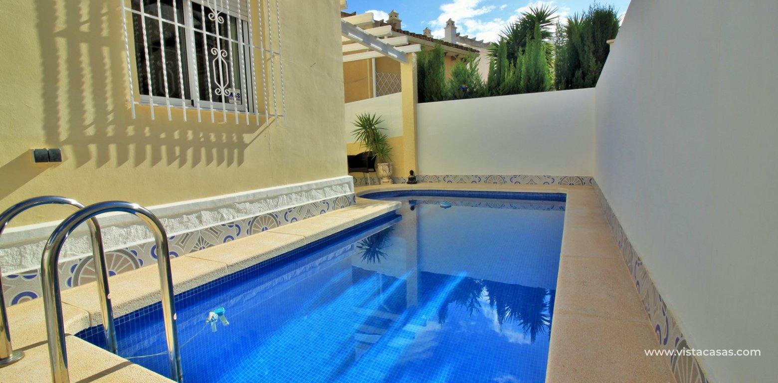 Detached villa for sale with private pool in Villamartin