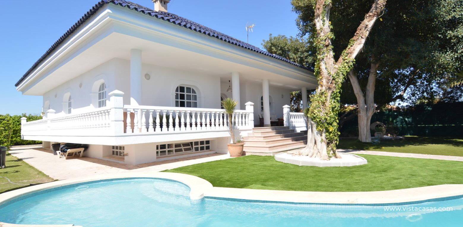 Resale - Villa - Torrevieja