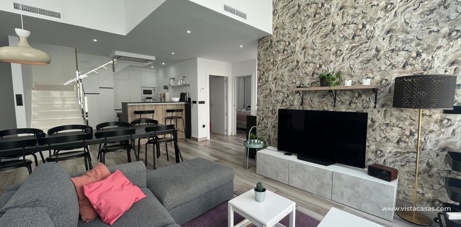 Sale - Villa - Los Altos