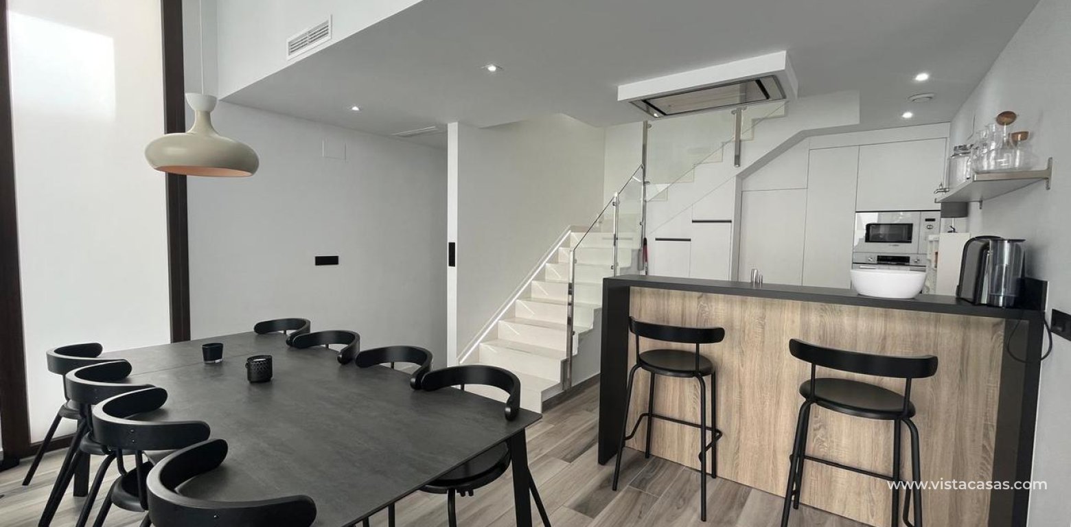 Sale - Villa - Los Altos