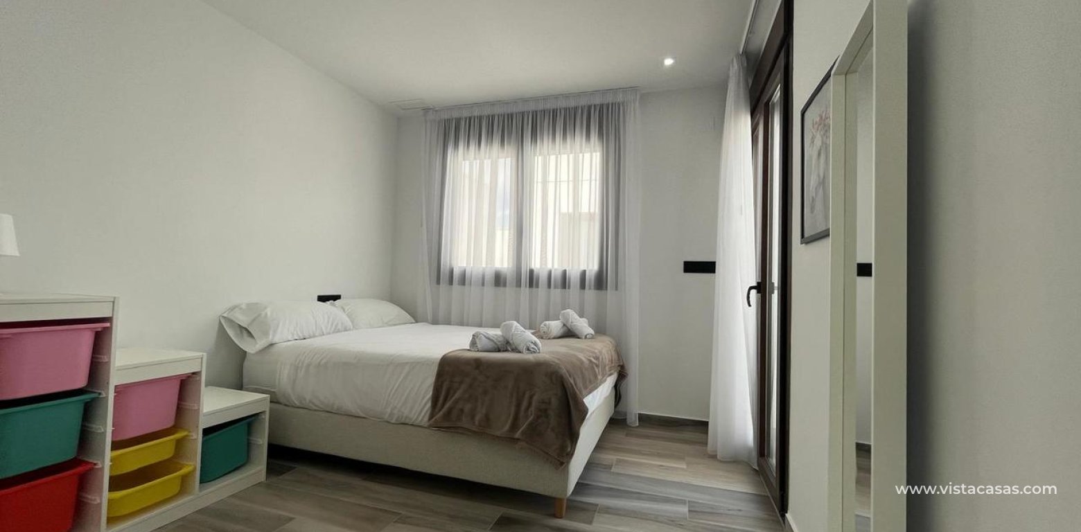 Sale - Villa - Los Altos