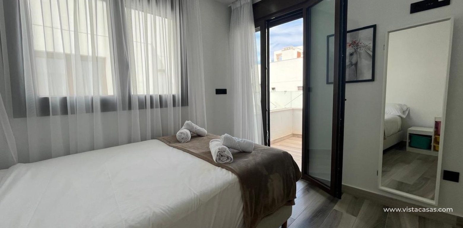 Sale - Villa - Los Altos