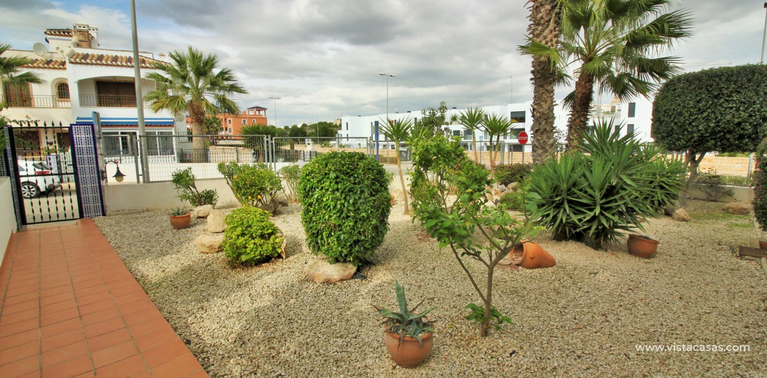 Apartment for sale in Villamartin large garden