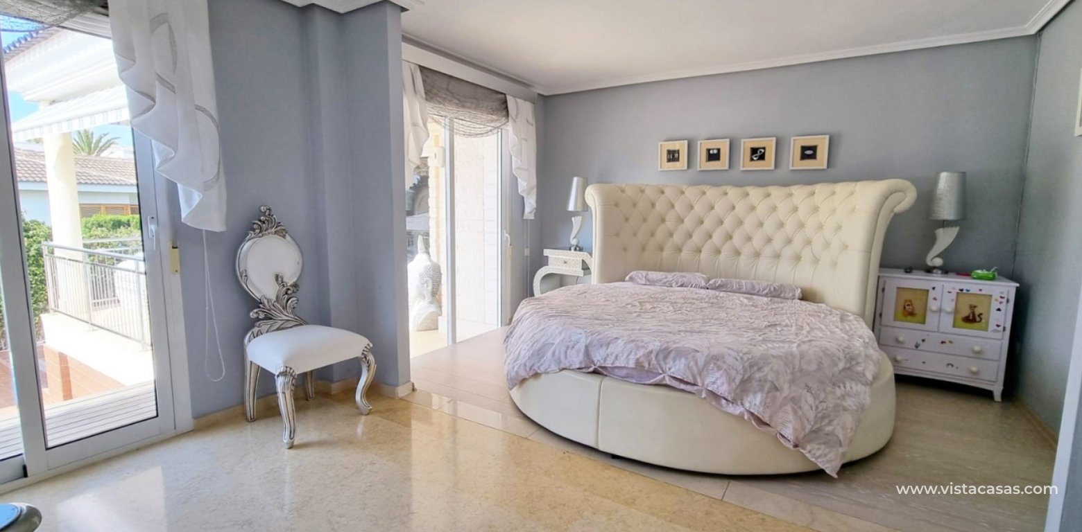 Sale - Villa - Torrevieja - La Mata