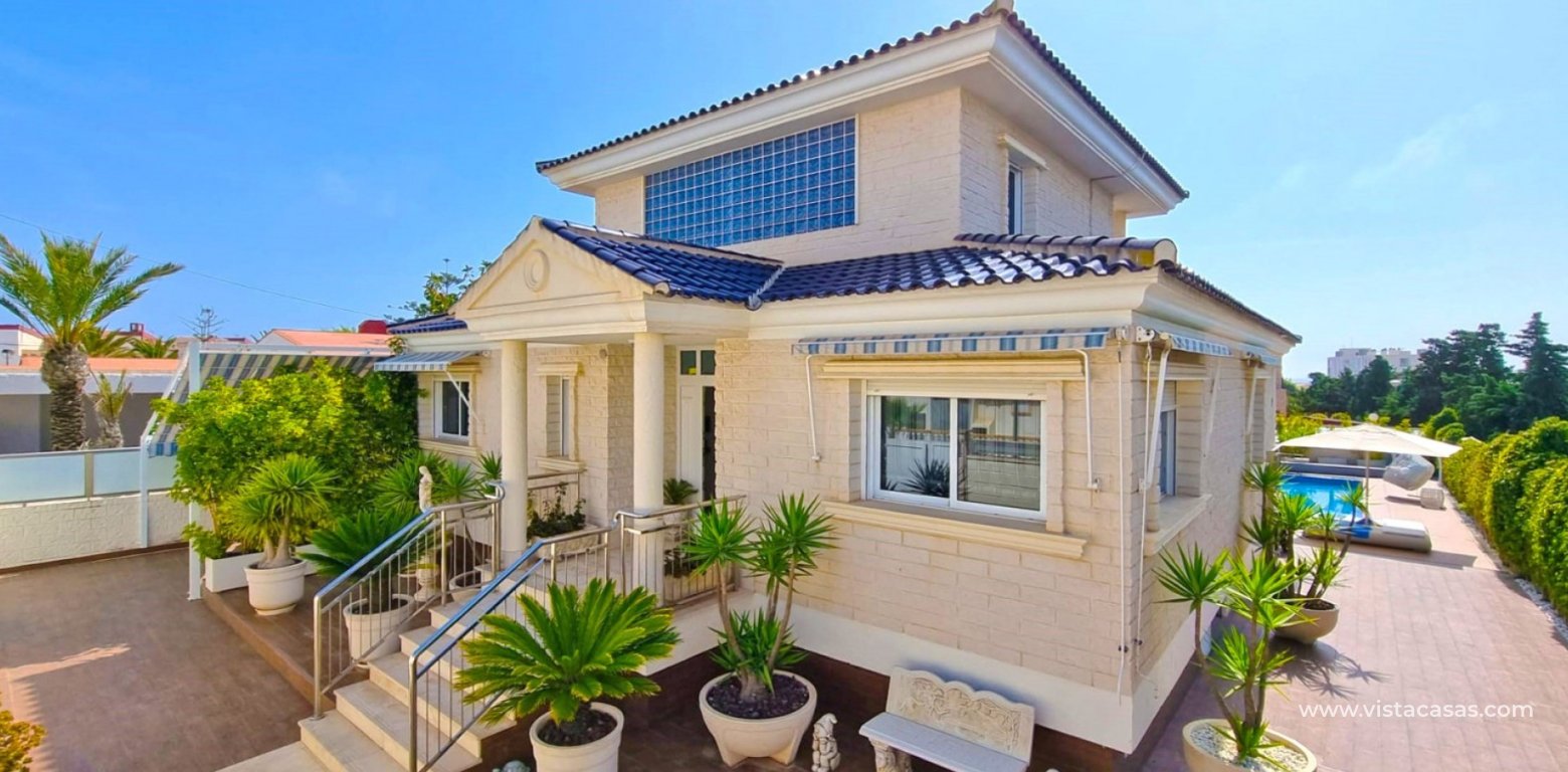 Sale - Villa - Torrevieja - La Mata