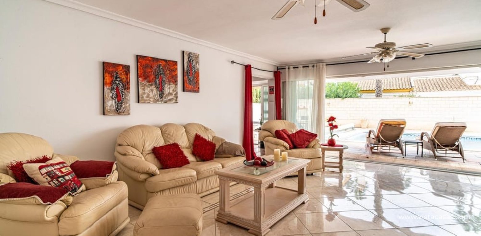 Resale - Villa - Villamartin