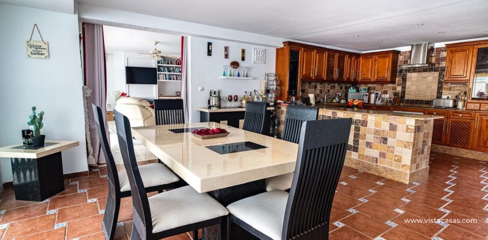 Resale - Villa - Villamartin