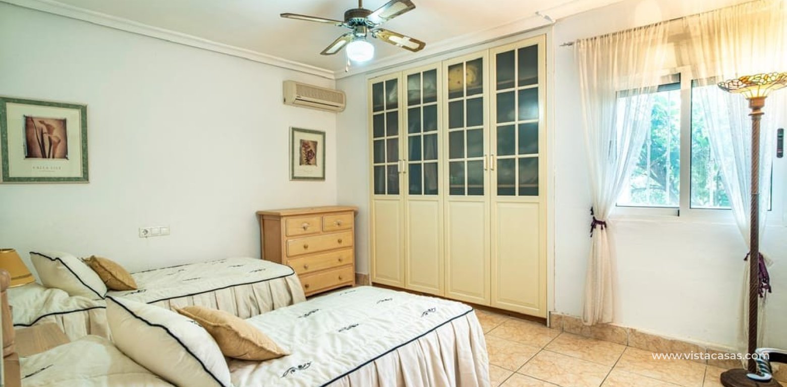 Resale - Villa - Villamartin