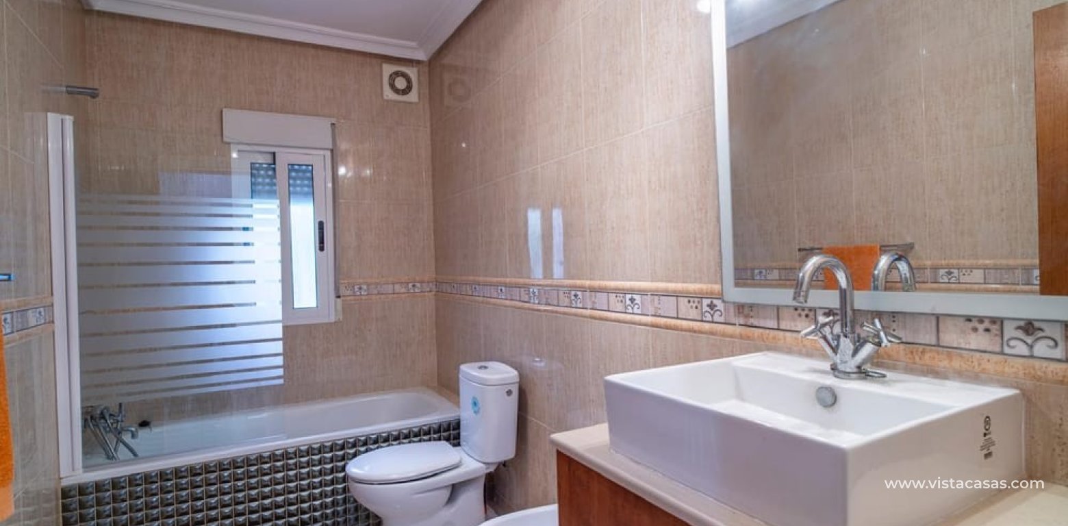 Resale - Villa - Villamartin