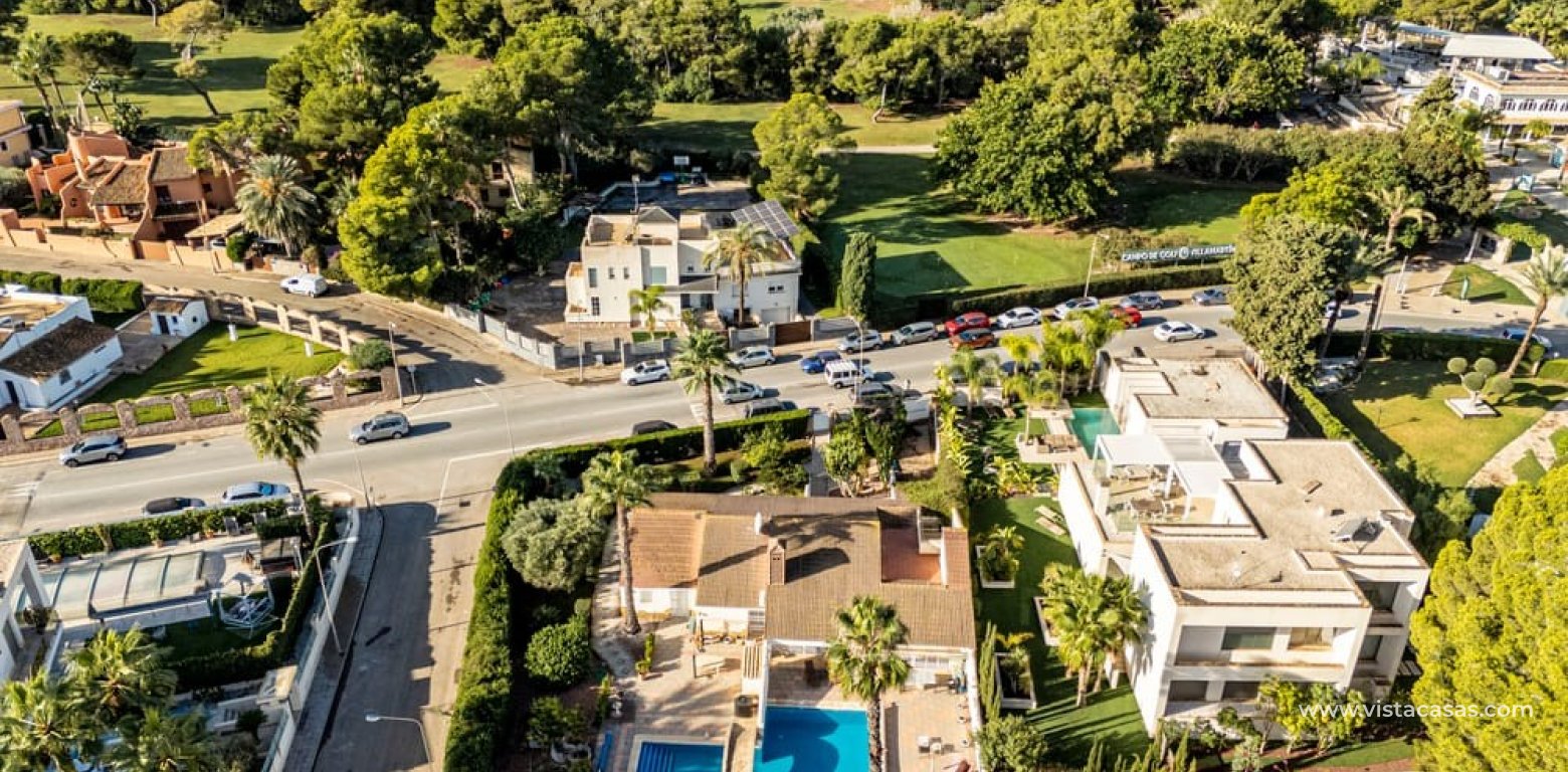 Resale - Villa - Villamartin