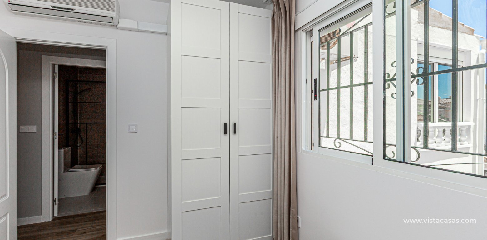 Sale - Townhouse - Punta Prima