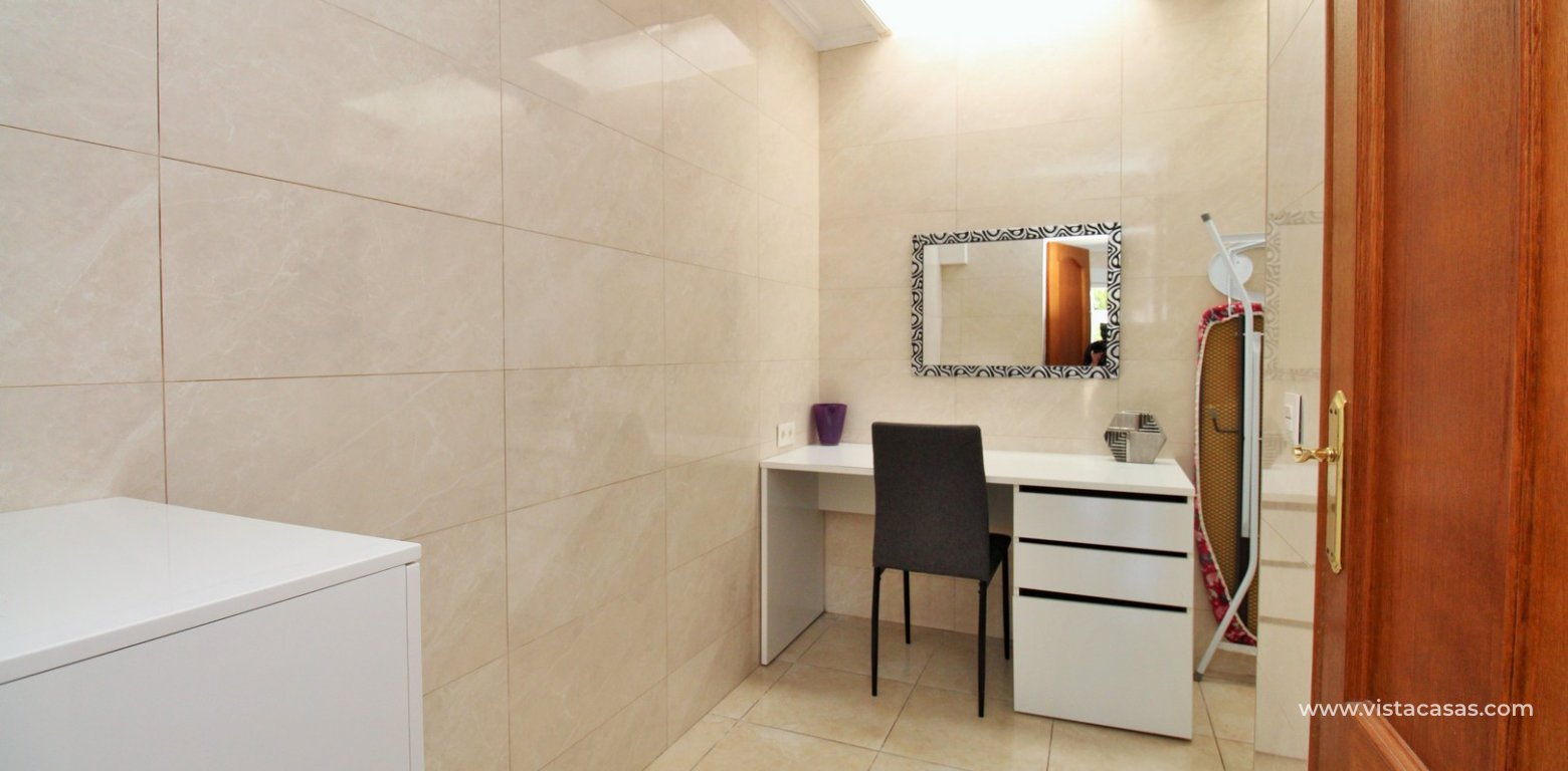 Villamartin apartment with private pool for sale utility area