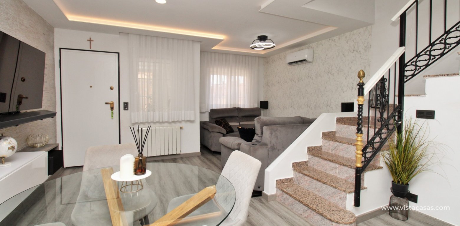 Renovated Townhouse For Sale Villamartin living room