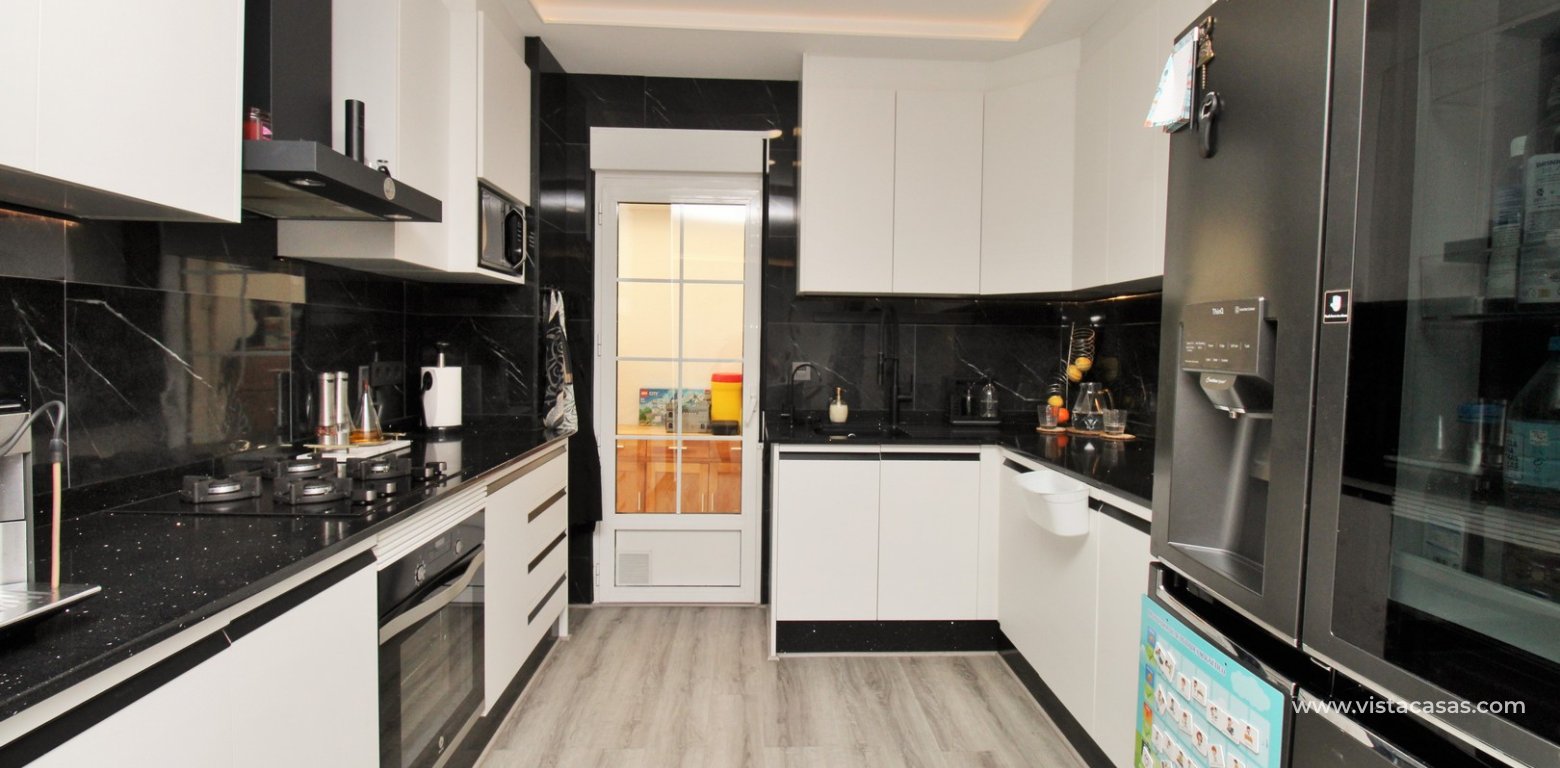 Renovated Townhouse For Sale Villamartin kitchen