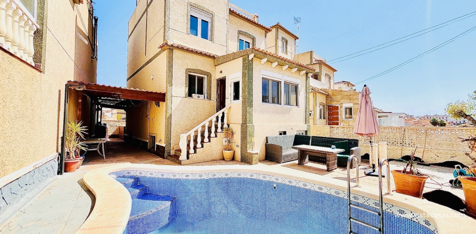 Resale - Villa - Villamartin