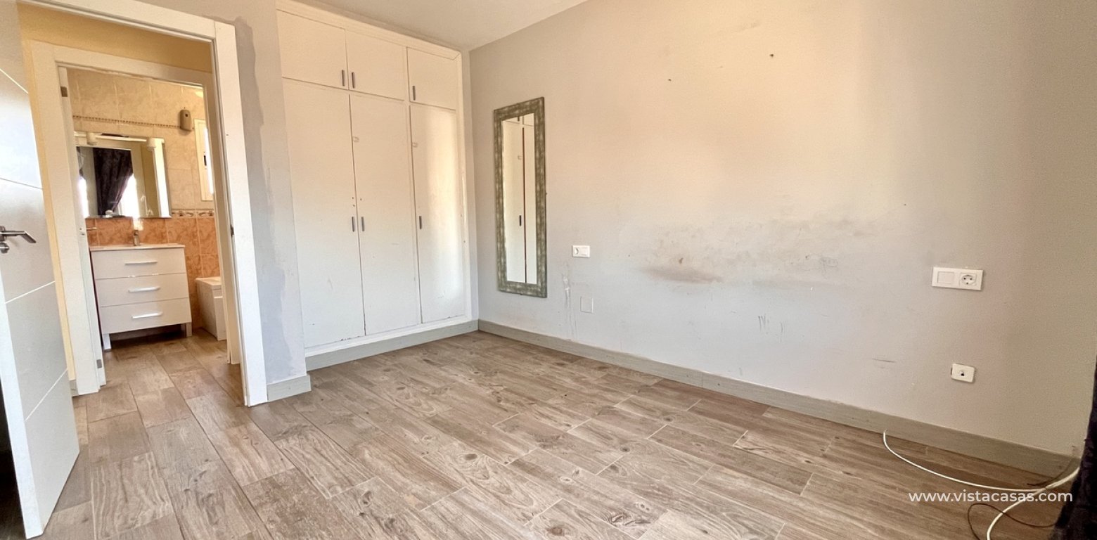 Resale - Villa - Villamartin