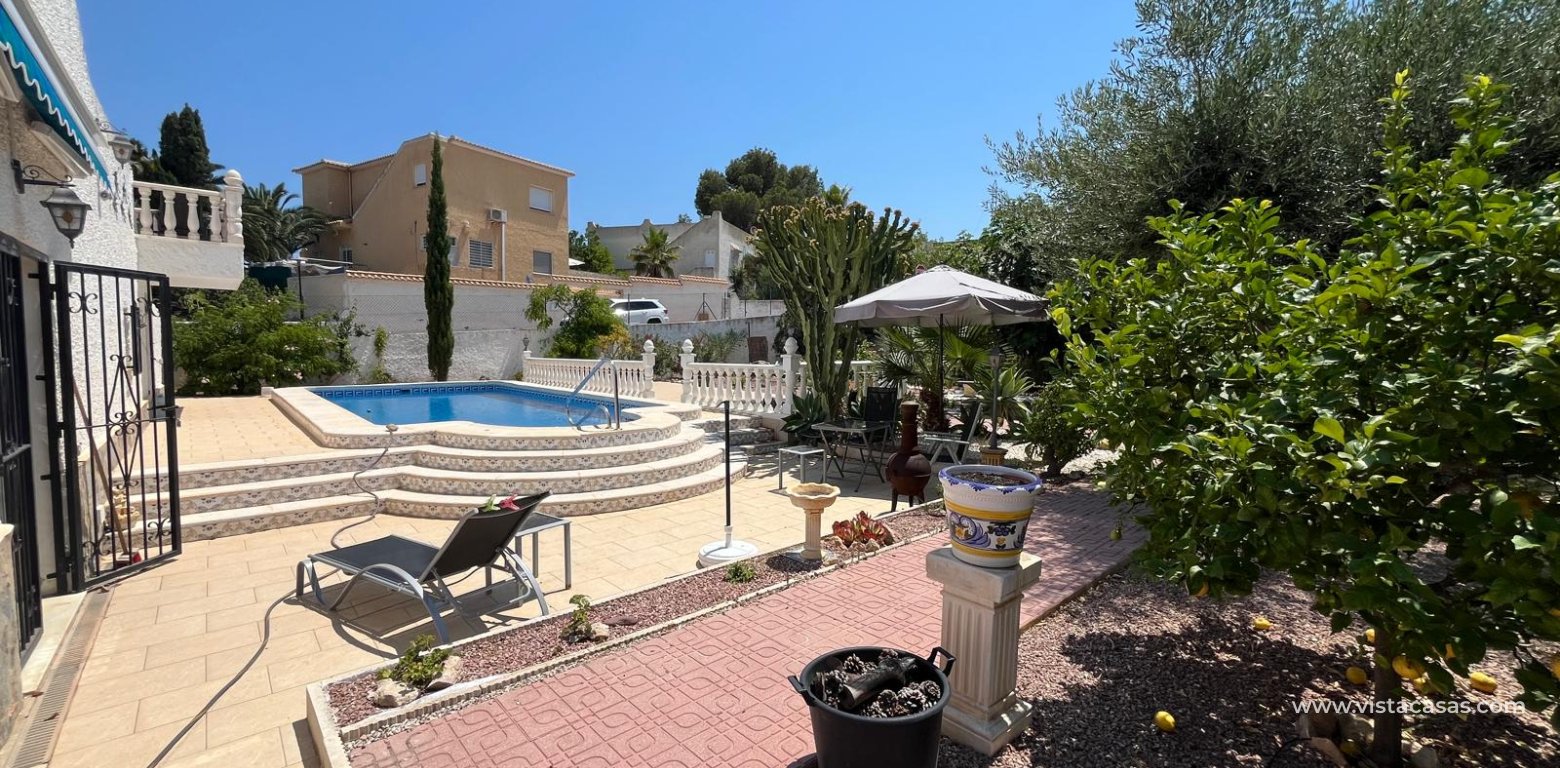 Resale - Villa - Villamartin