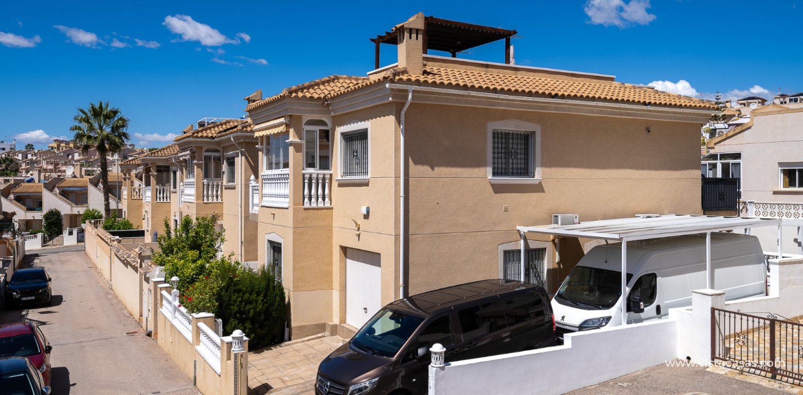 Resale - Villa - Villamartin