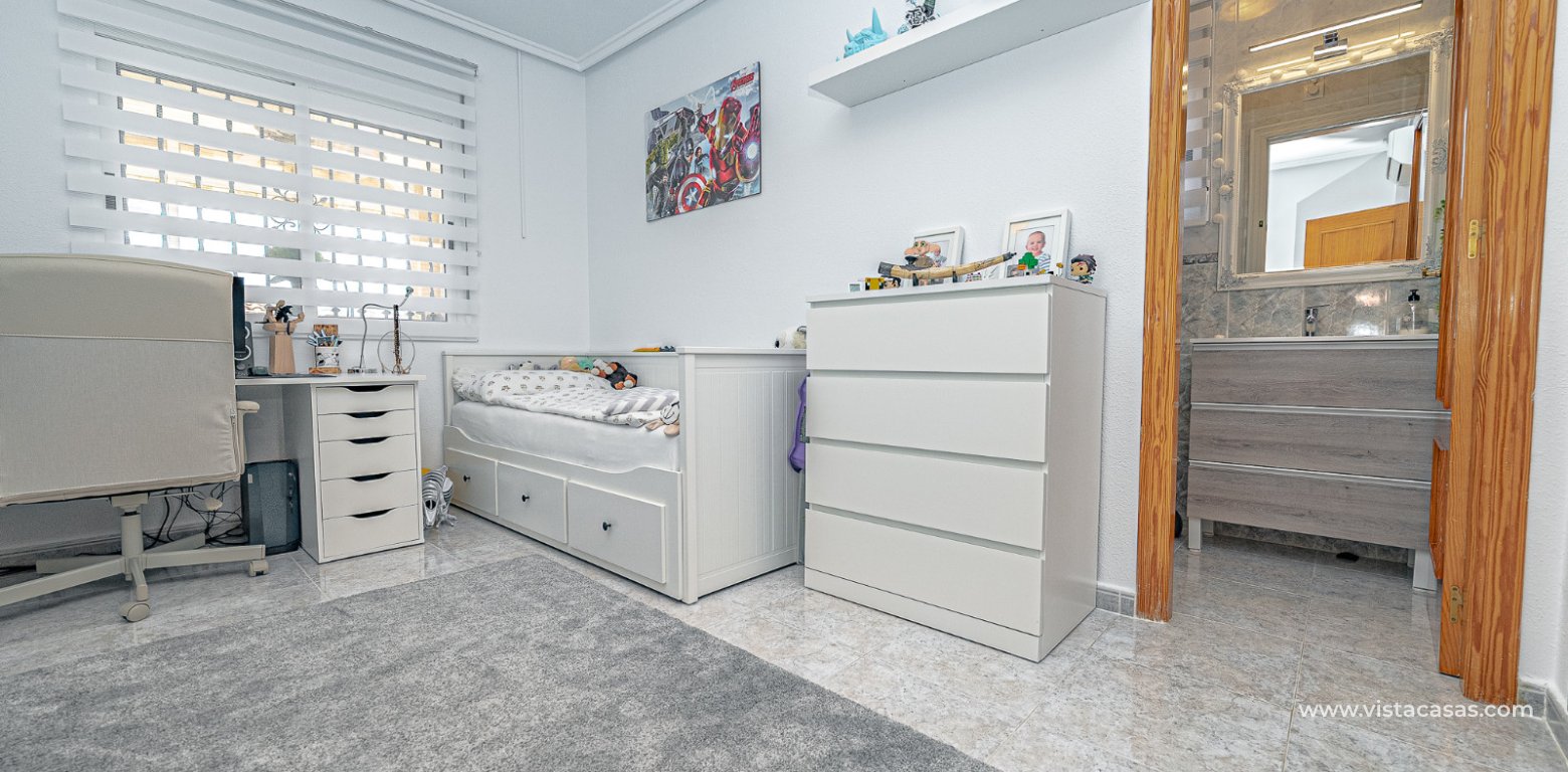 Resale - Villa - Villamartin