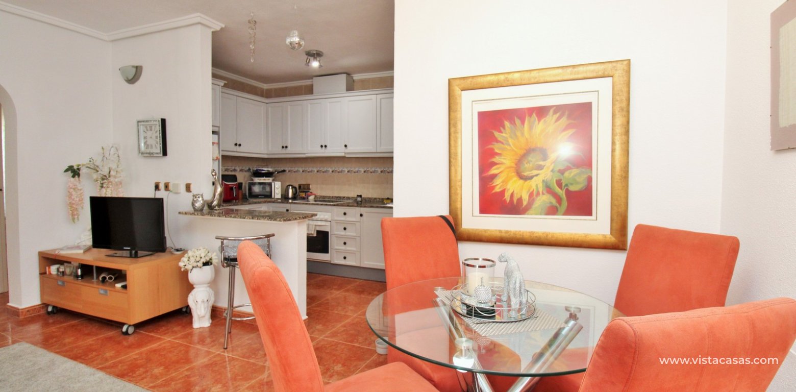 Bungalow for sale Villamartin dining area
