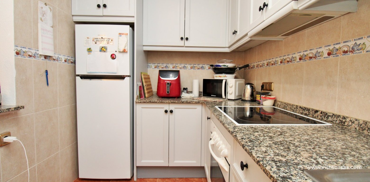 Bungalow for sale Villamartin kitchen 2