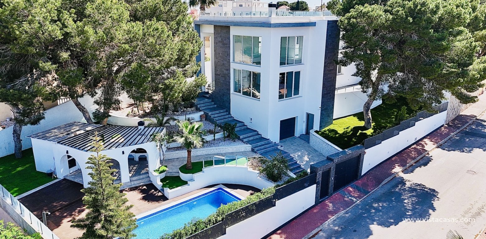 Resale - Villa - Los Balcones