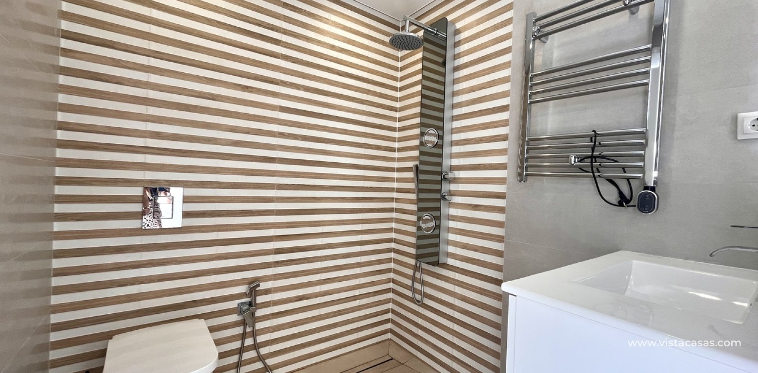 Resale - Villa - Los Balcones