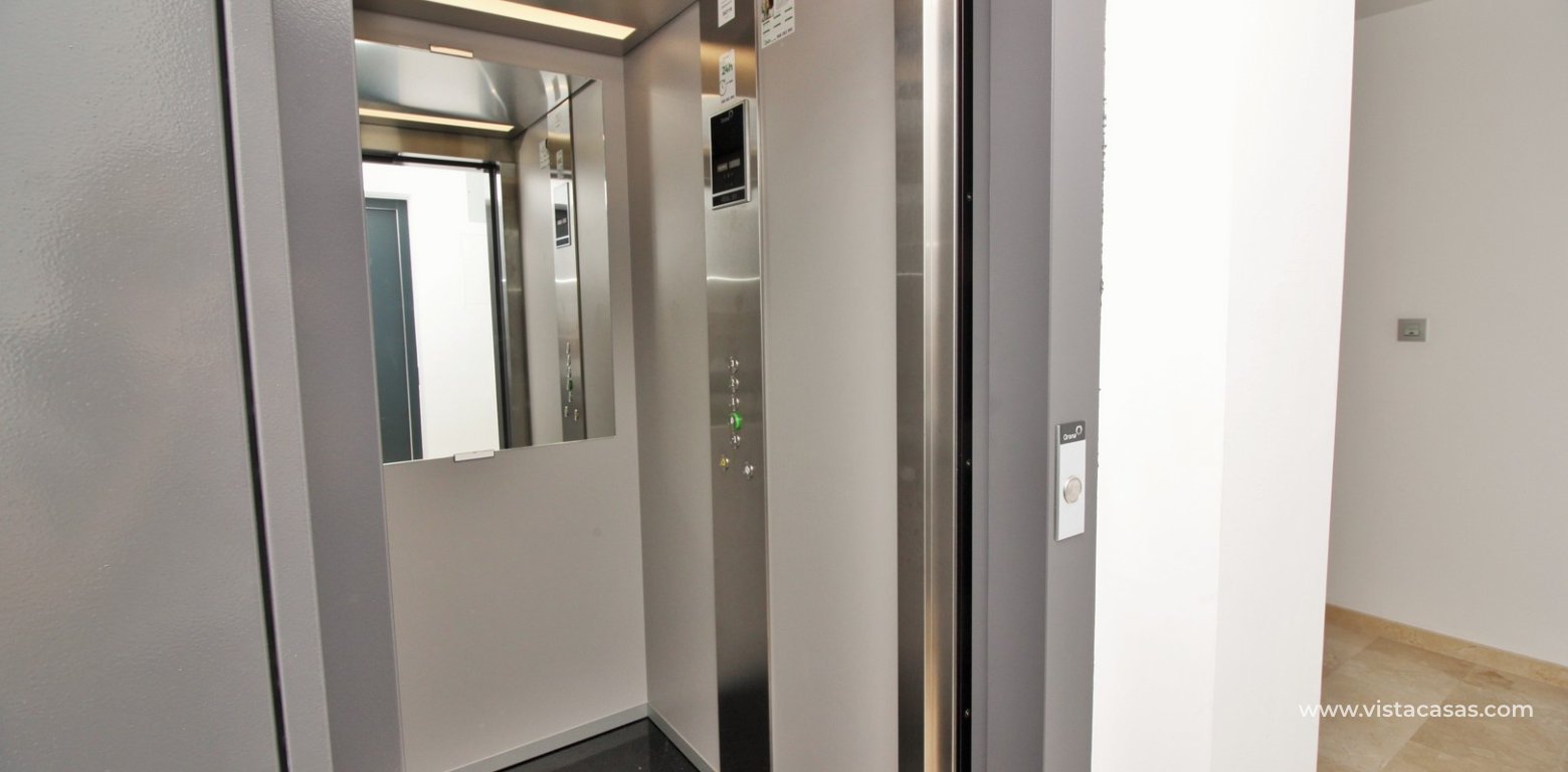 2 Bedroom Apartment with Pool View for sale Sungolf Beach Villamartin lift