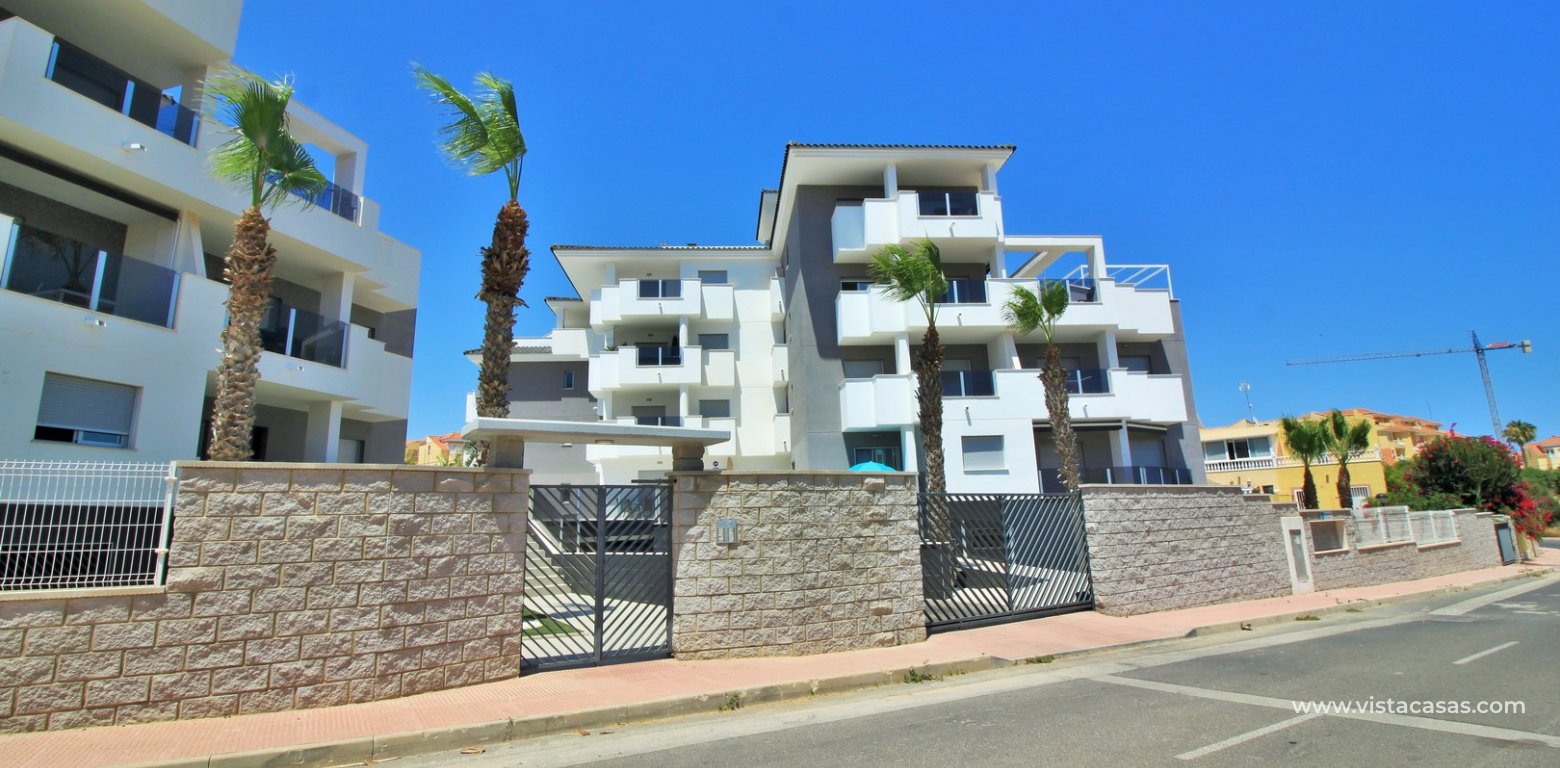 2 Bedroom Apartment with Pool View for sale Sungolf Beach Villamartin gated community