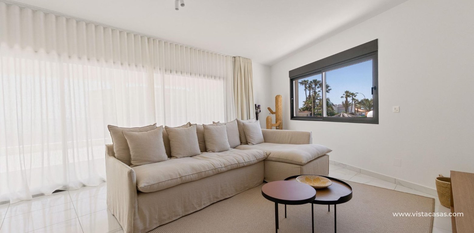 Resale - Villa - Torrevieja - La Veleta