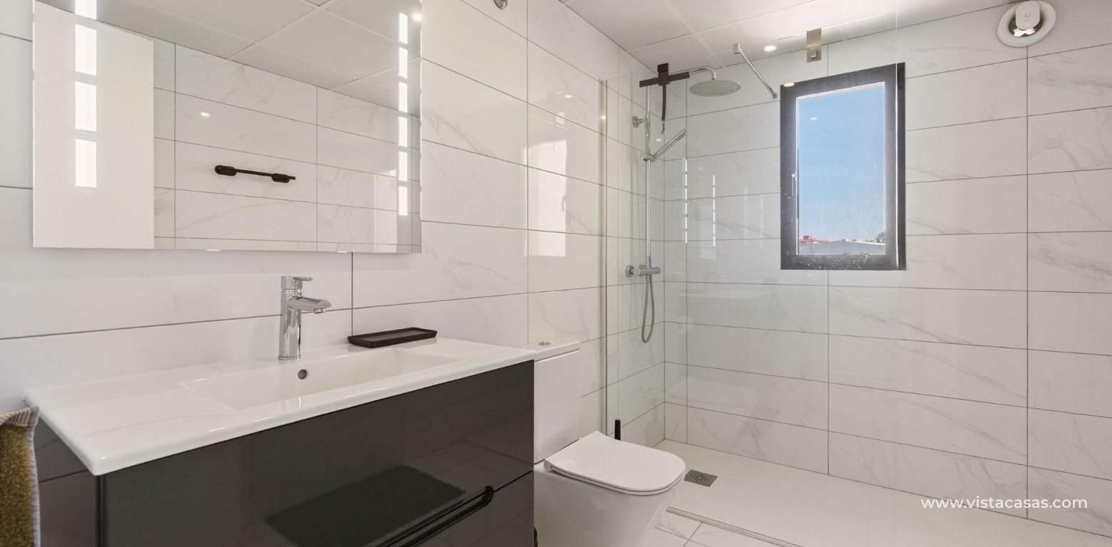 Resale - Villa - Torrevieja - La Veleta