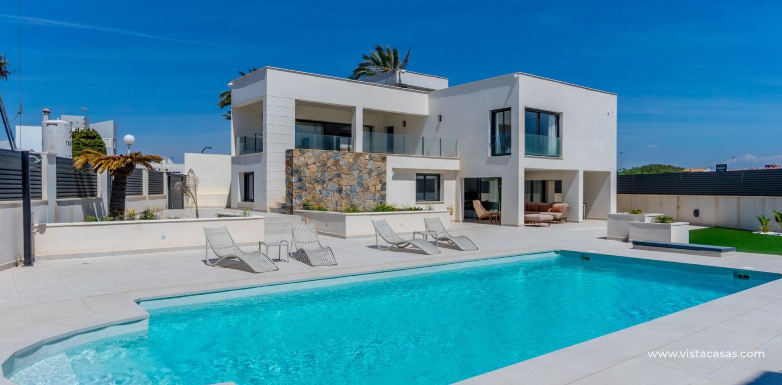 Resale - Villa - Torrevieja - La Veleta