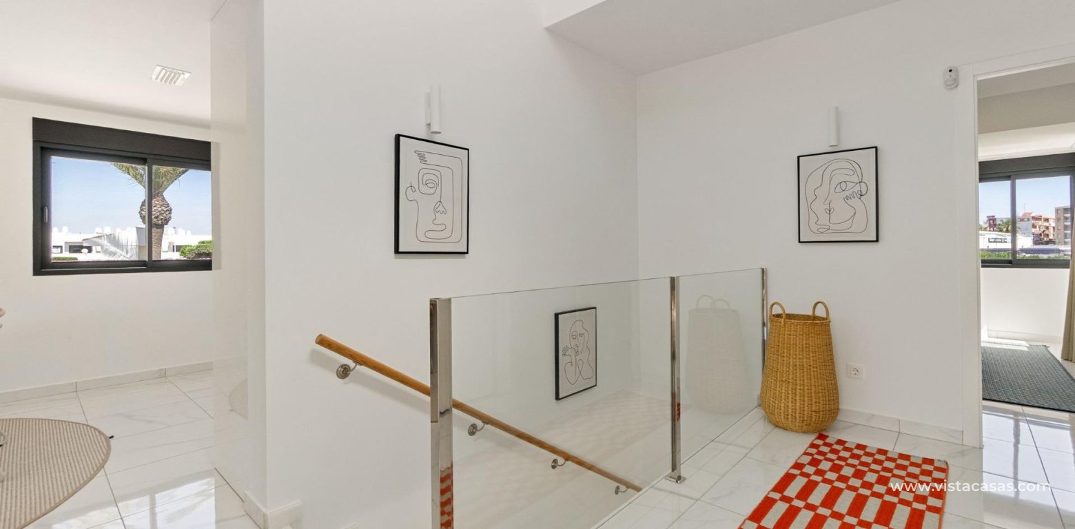 Resale - Villa - Torrevieja - La Veleta