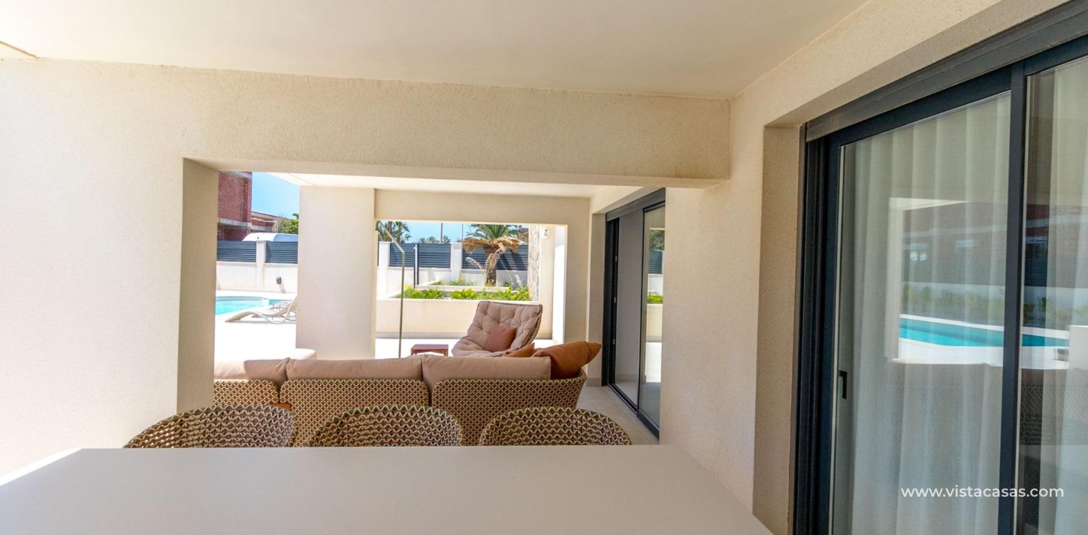 Resale - Villa - Torrevieja - La Veleta