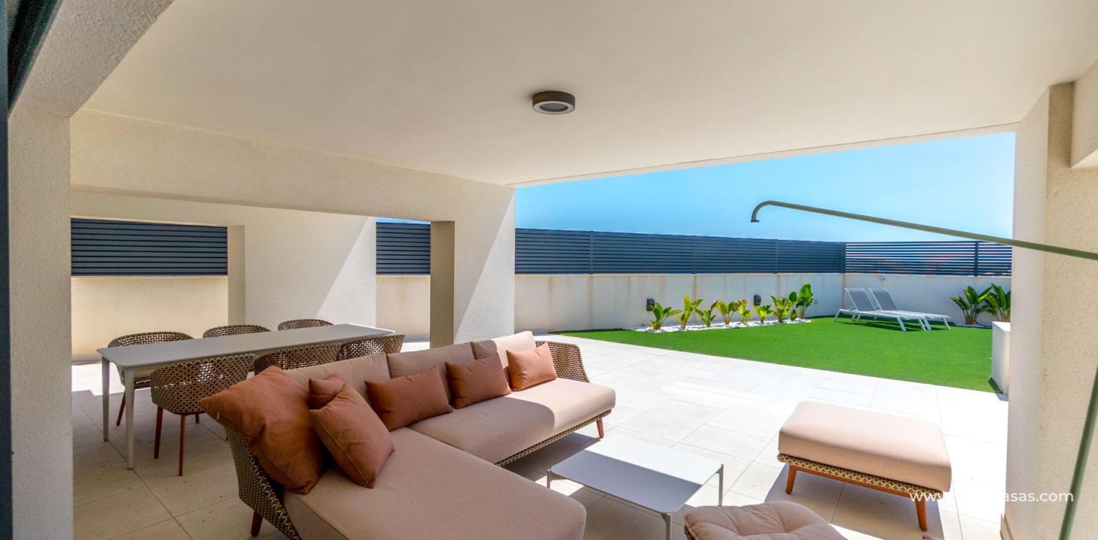 Resale - Villa - Torrevieja - La Veleta