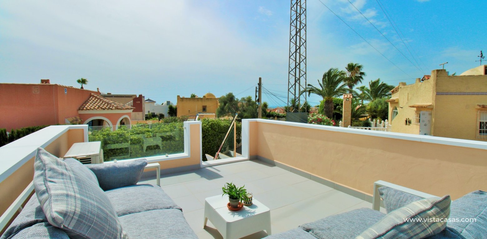 Bungalow with roof terrace for sale Villamartin solarium 2