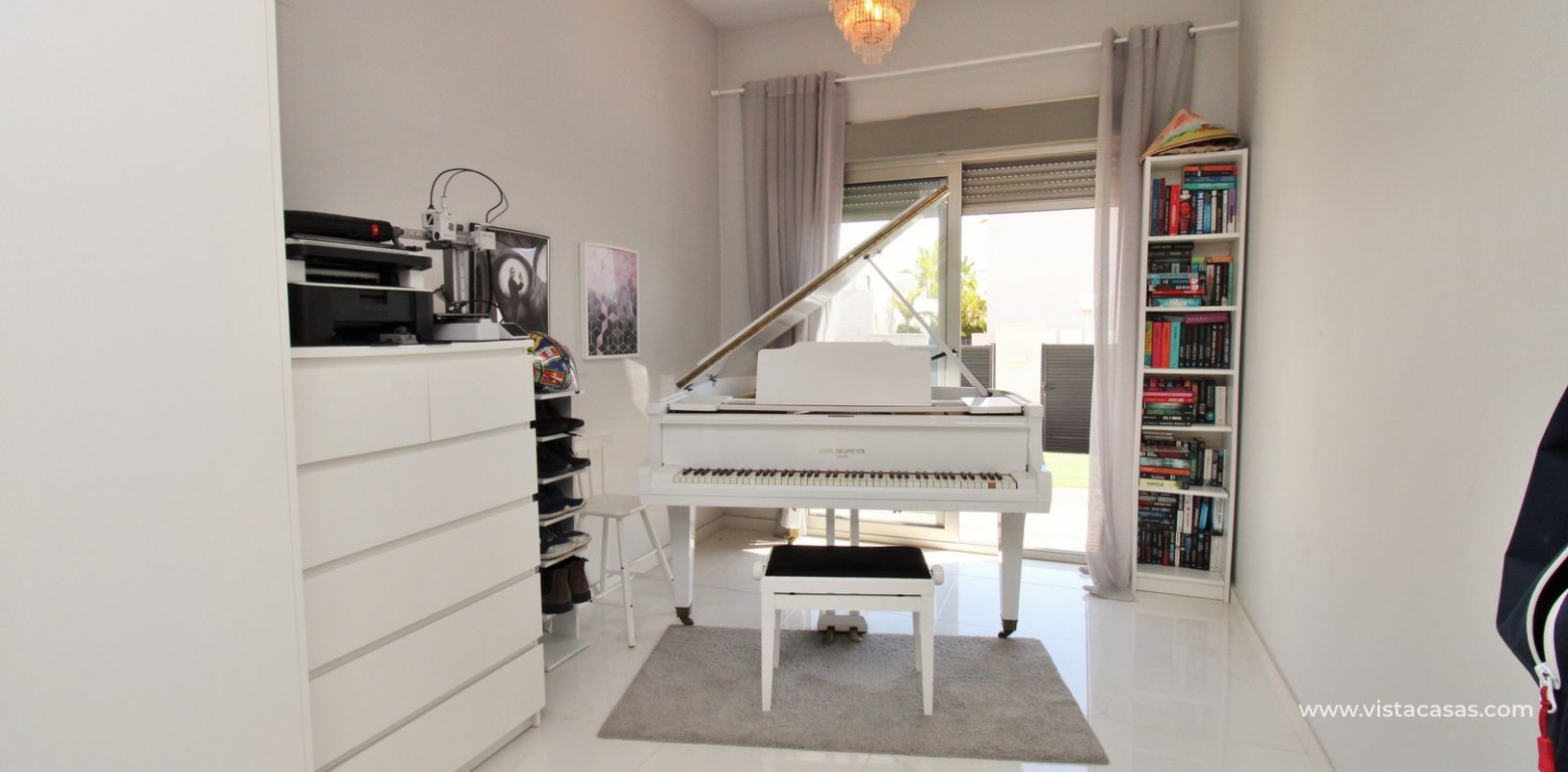 Sale - Villa - Villamartin