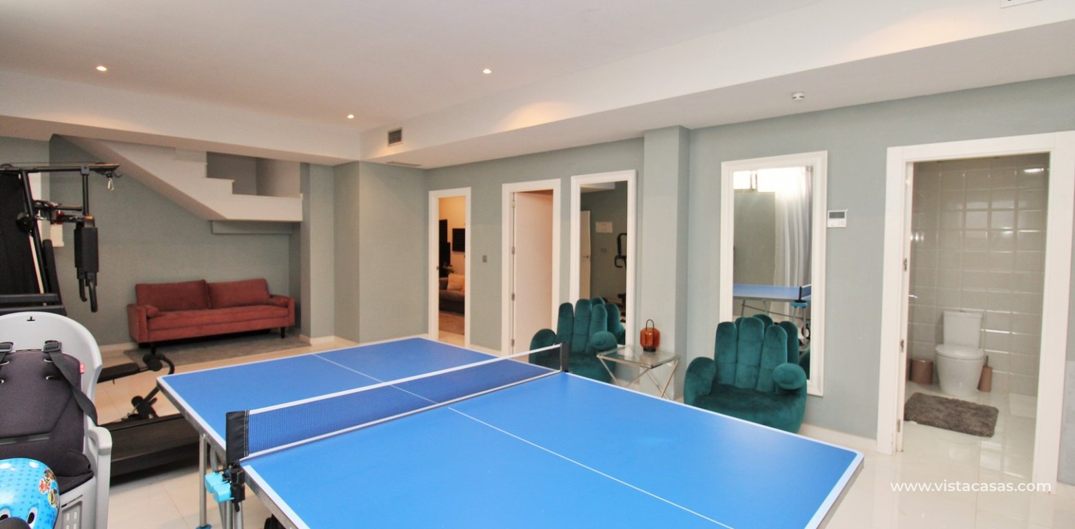 Sale - Villa - Villamartin