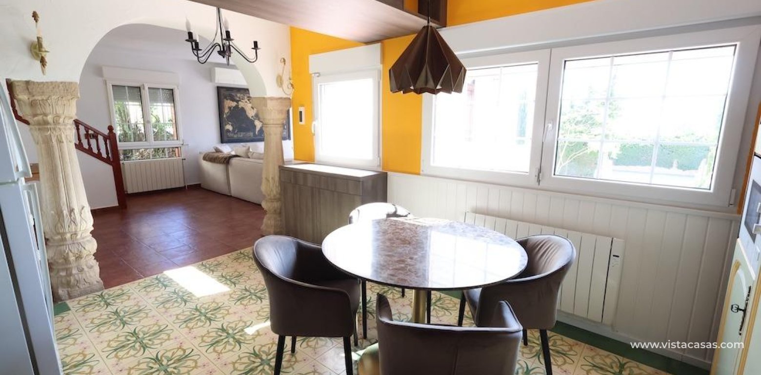 Sale - Villa - Villamartin