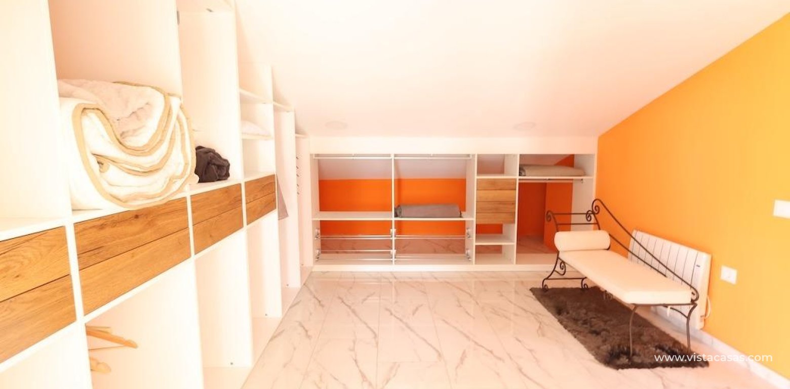 Sale - Villa - Villamartin