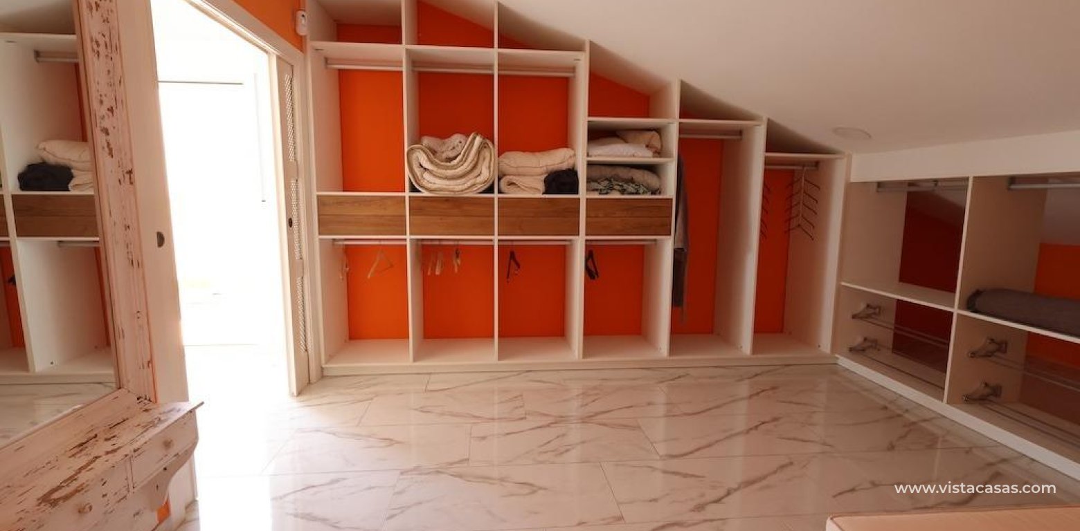 Sale - Villa - Villamartin