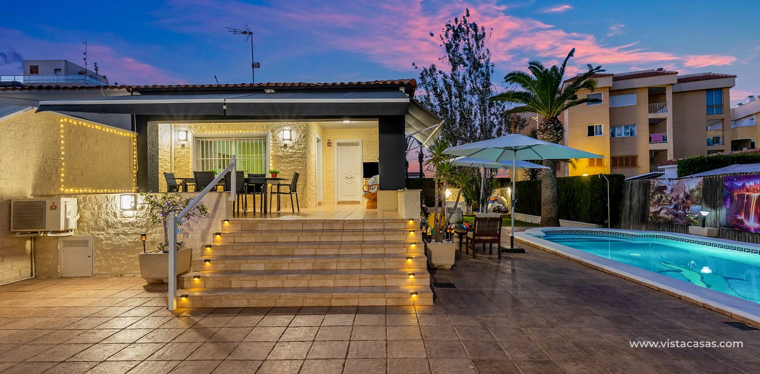 Wtórny - Villa - Punta Prima