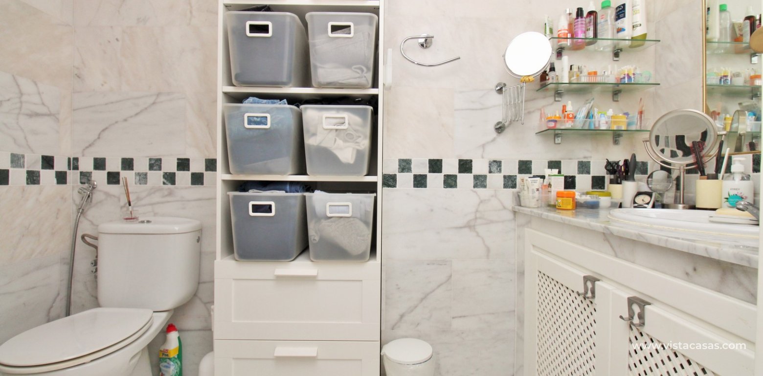 Modern 2 Bed Apartment in Pau 8 Villamartin for Sale en-suite bathroom