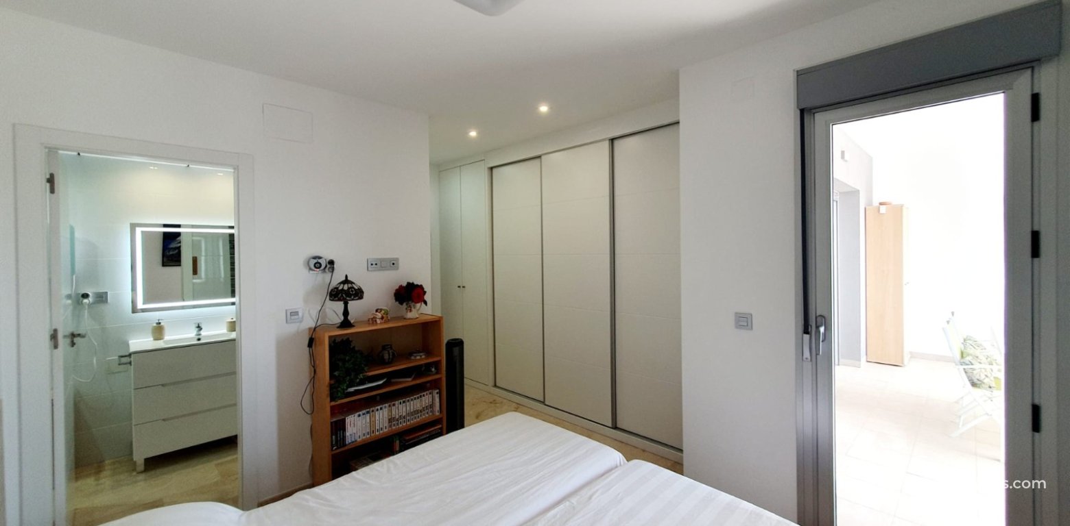 Sale - Wohnung - Villamartin