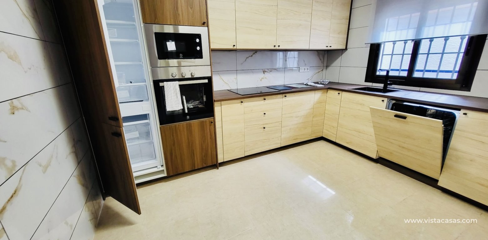 Resale - Townhouse - San Miguel de Salinas