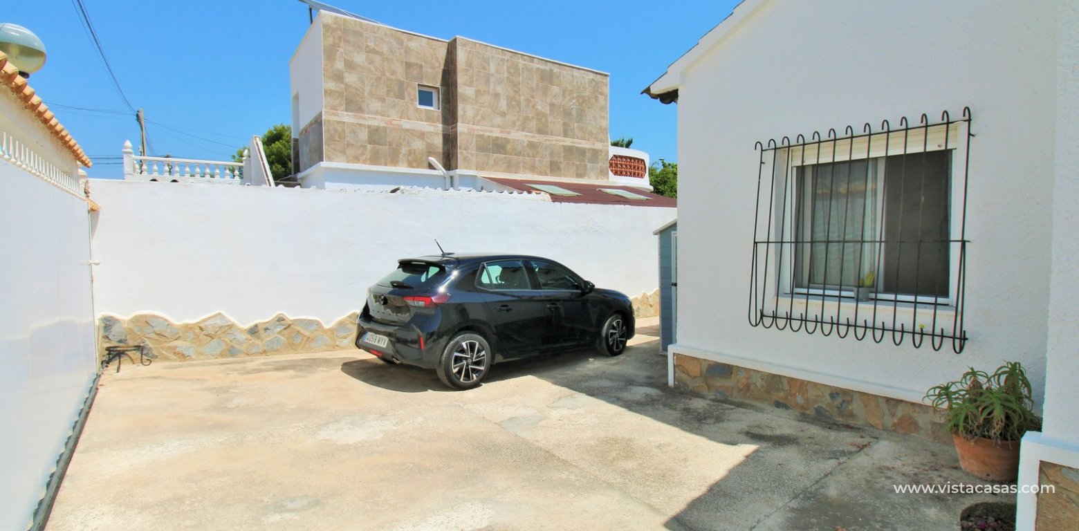 3-Bedroom Detached Villa with Private Pool in Eagles Nest, Near Villamartin Plaza & Golf parking electric gate